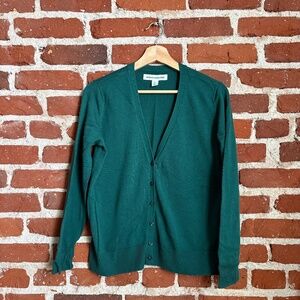 Amazon Essentials Classic V-Neck Cardigan – Size L